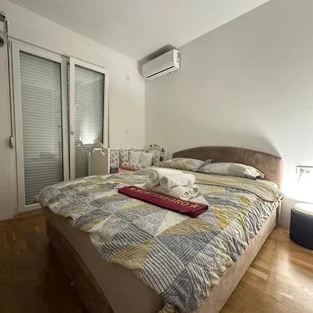 Stex Lux Residence City Kvart 公寓